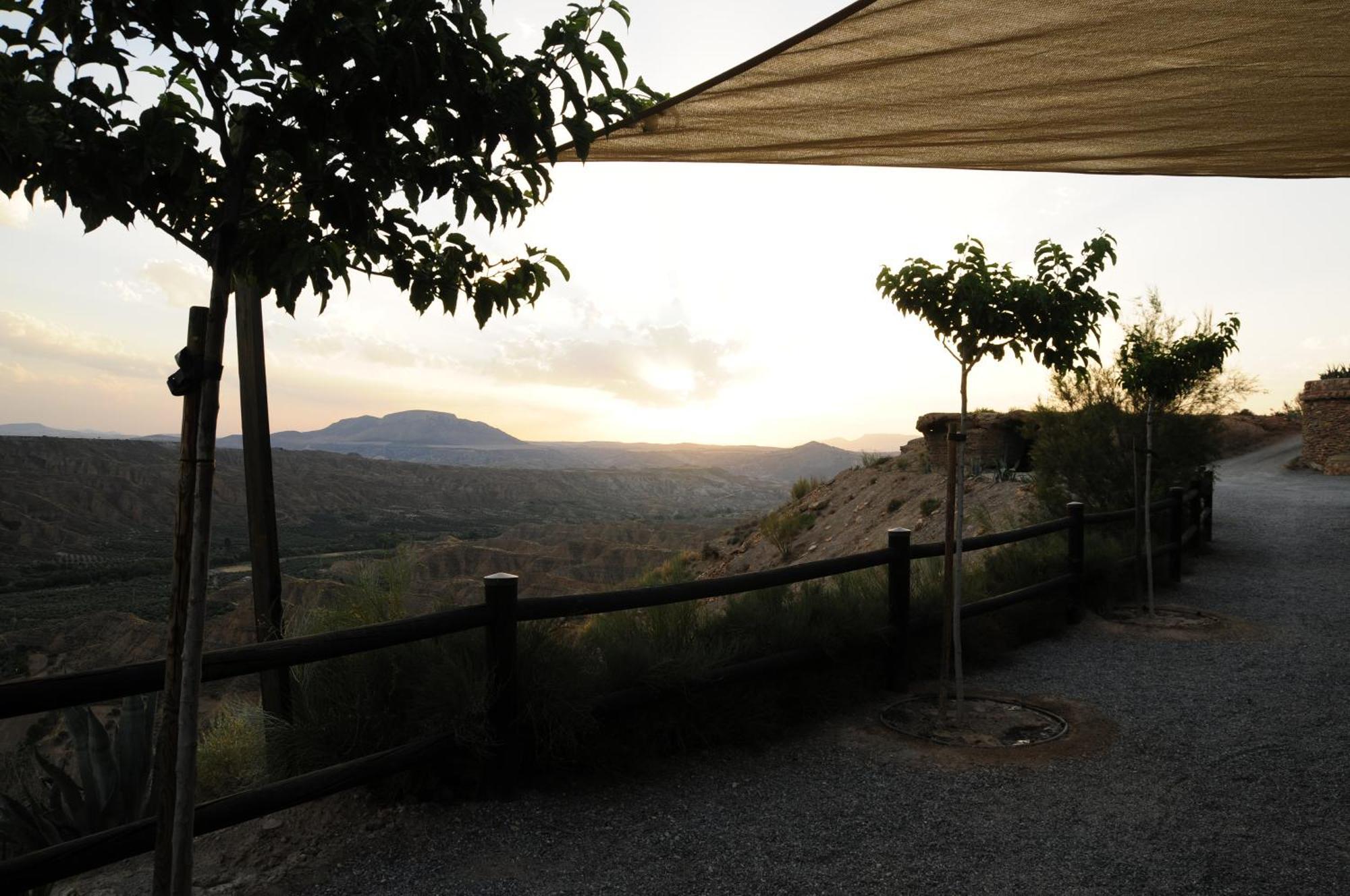 Cuevas El Torriblanco Guest House Gorafe Exterior foto