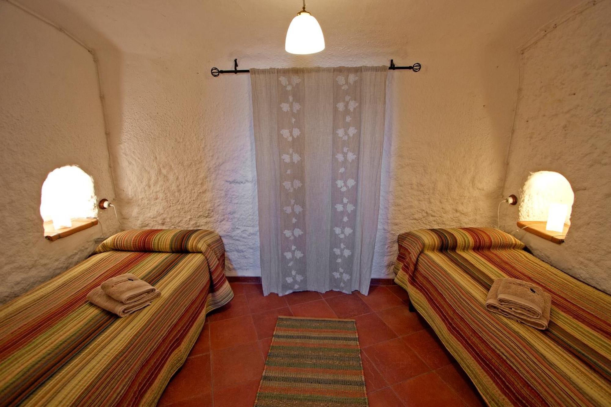 Cuevas El Torriblanco Guest House Gorafe Exterior foto