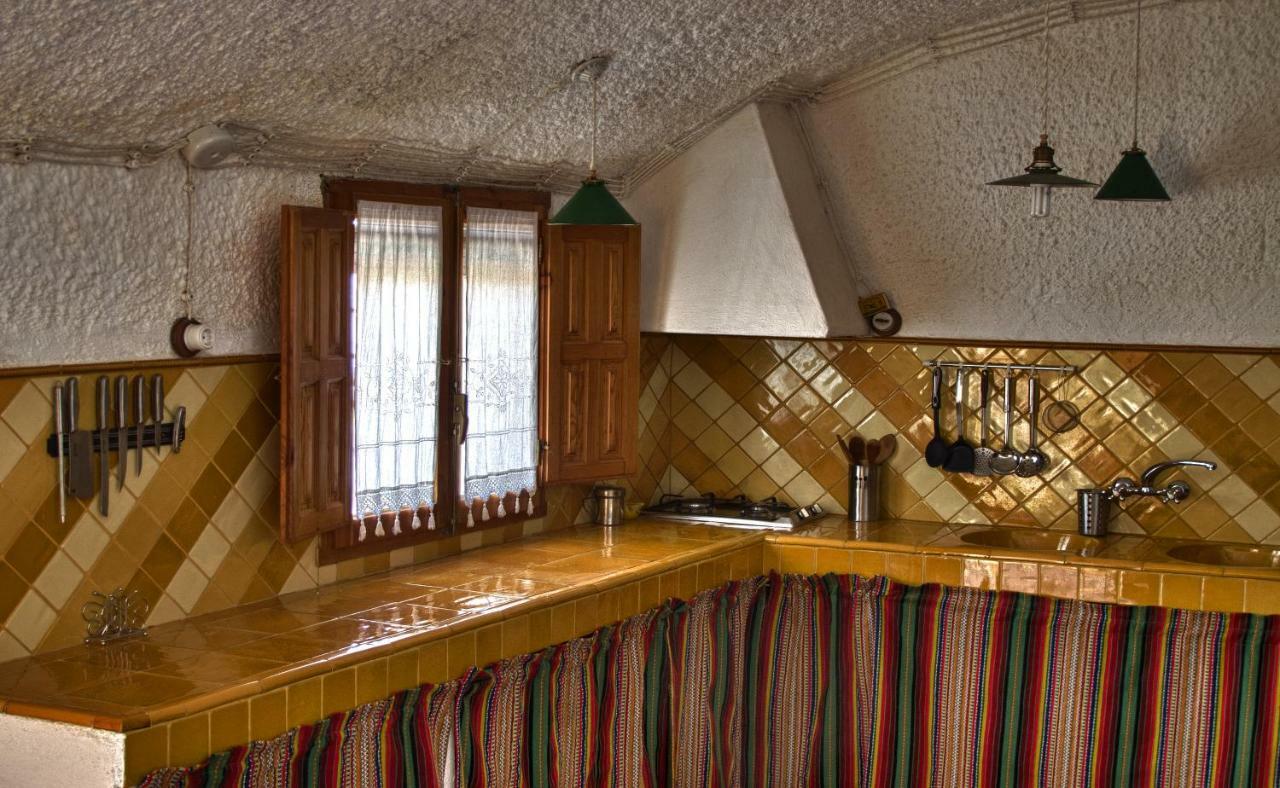 Cuevas El Torriblanco Guest House Gorafe Exterior foto