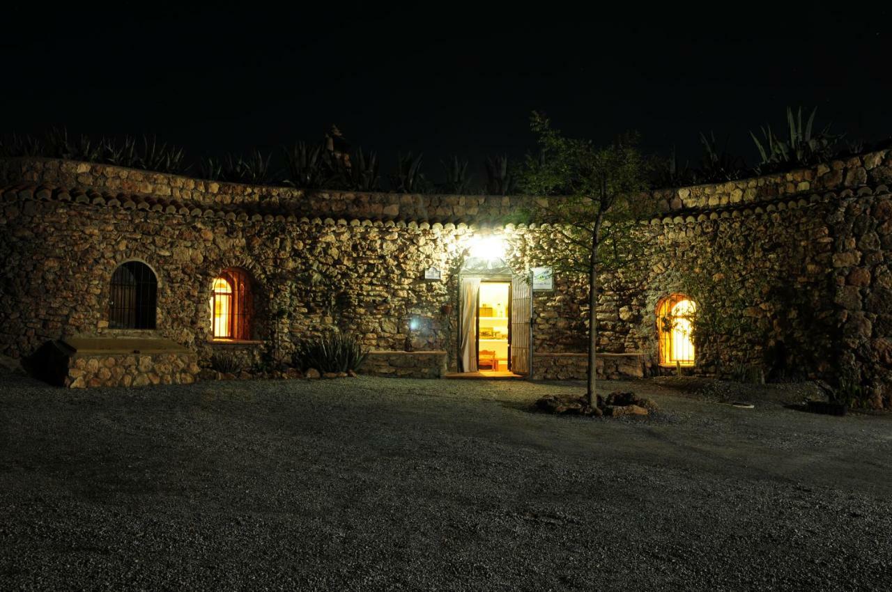 Cuevas El Torriblanco Guest House Gorafe Exterior foto