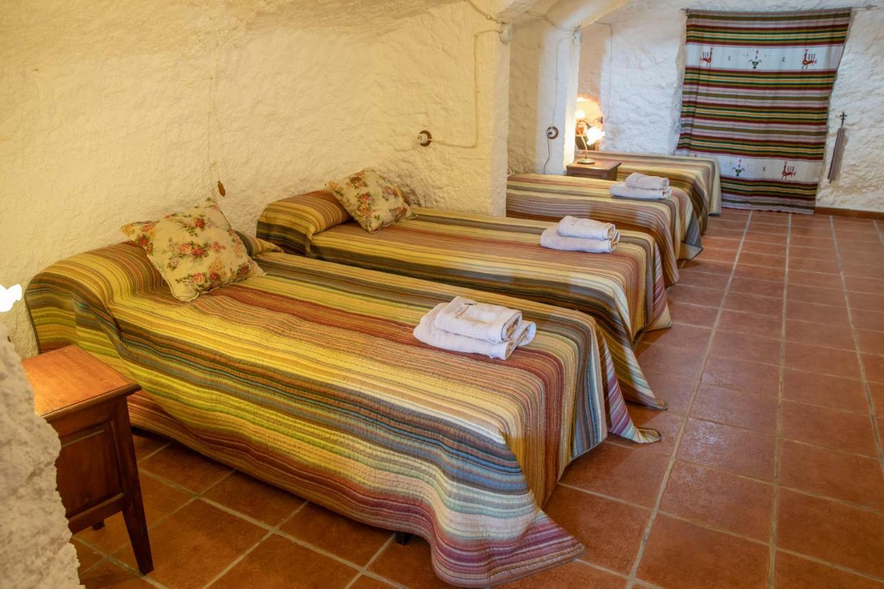 Cuevas El Torriblanco Guest House Gorafe Exterior foto